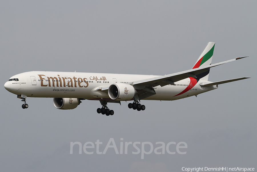 Emirates Boeing 777-31H(ER) (A6-EGD) | Photo 413972