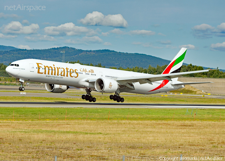 Emirates Boeing 777-31H(ER) (A6-EGD) | Photo 183514