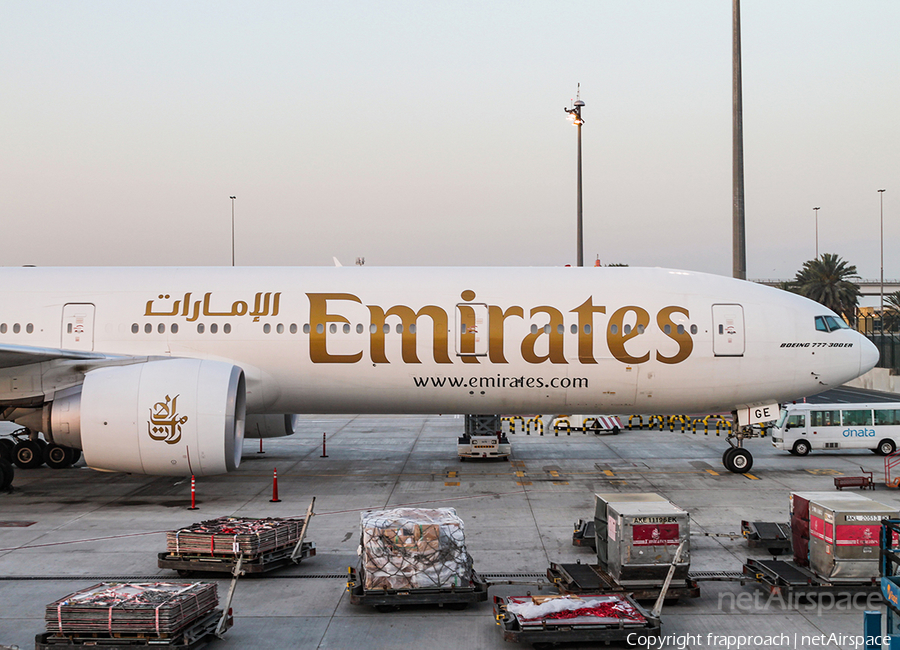 Emirates Boeing 777-31H(ER) (A6-EGE) | Photo 106130