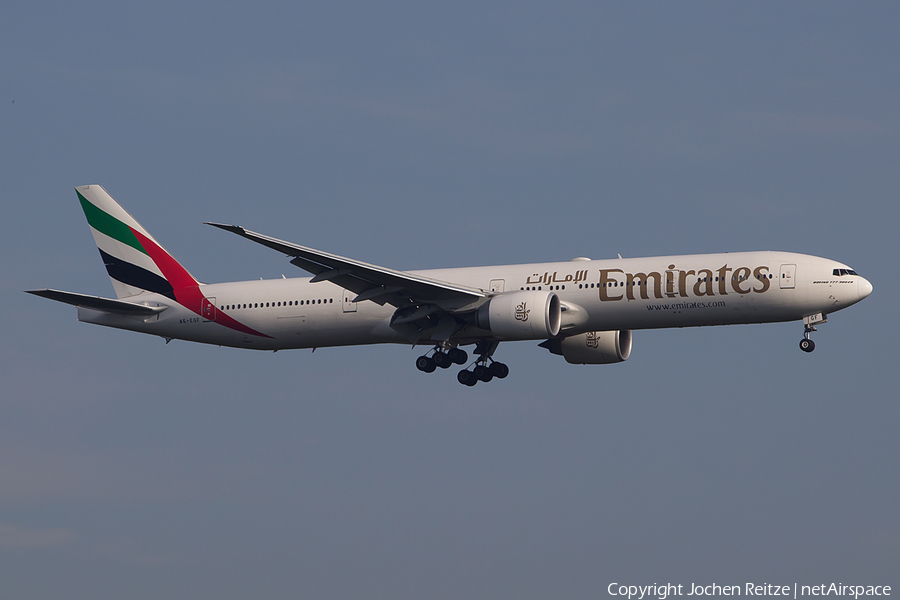 Emirates Boeing 777-31H(ER) (A6-EGF) | Photo 107473