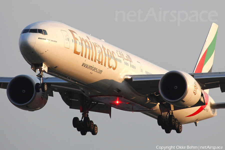 Emirates Boeing 777-31H(ER) (A6-EGF) | Photo 108659