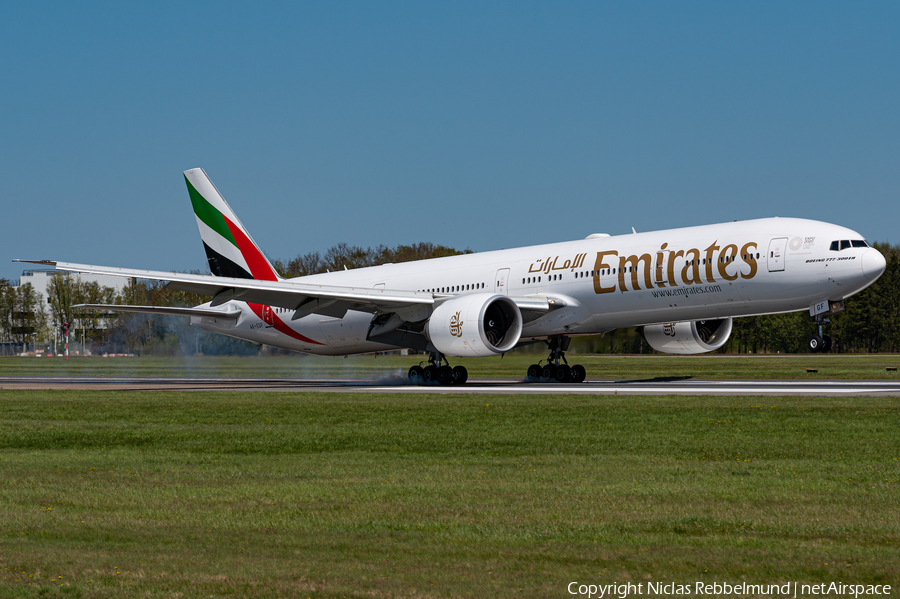 Emirates Boeing 777-31H(ER) (A6-EGF) | Photo 446603