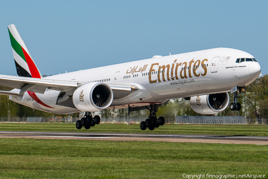 Emirates Boeing 777-31H(ER) (A6-EGF) | Photo 446619