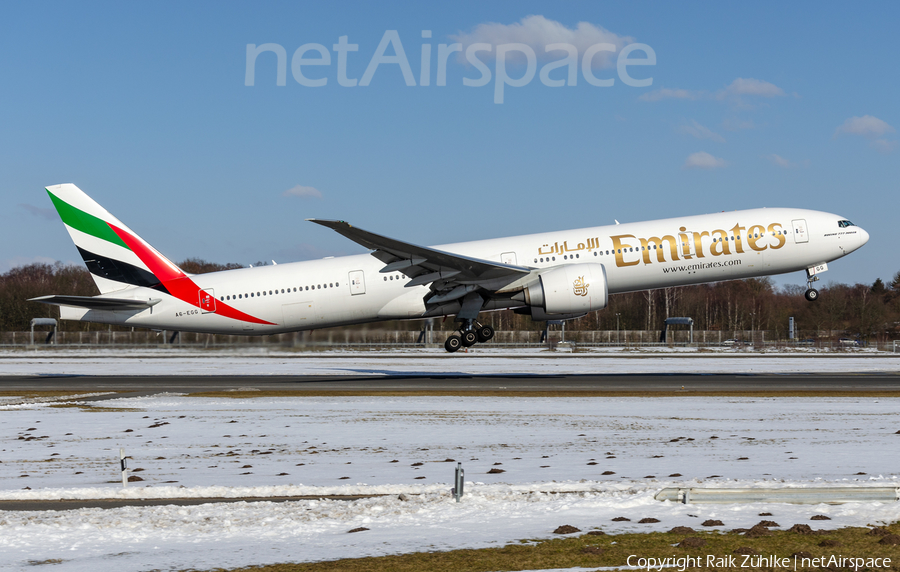 Emirates Boeing 777-31H(ER) (A6-EGG) | Photo 383836