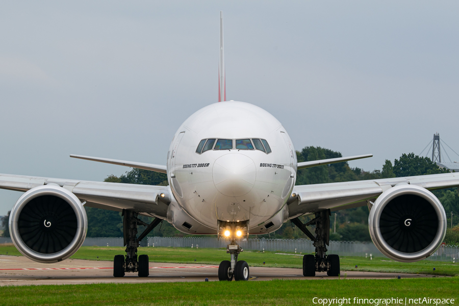 Emirates Boeing 777-31H(ER) (A6-EGG) | Photo 425553