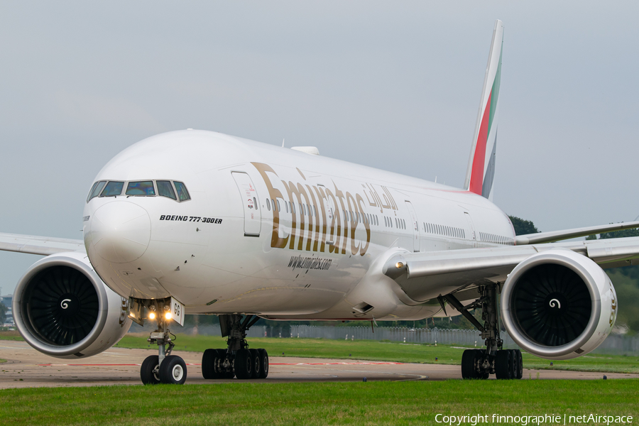 Emirates Boeing 777-31H(ER) (A6-EGG) | Photo 425554