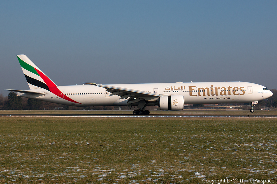 Emirates Boeing 777-31H(ER) (A6-EGH) | Photo 218632