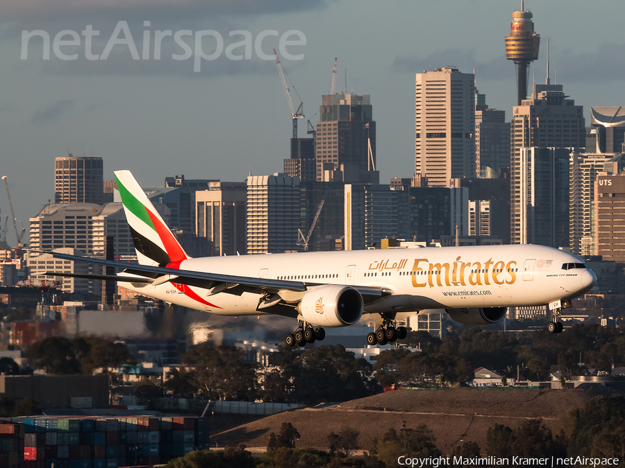 Emirates Boeing 777-31H(ER) (A6-EGH) | Photo 389876