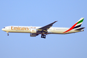 Emirates Boeing 777-31H(ER) (A6-EGI) at  Dubai - International, United Arab Emirates