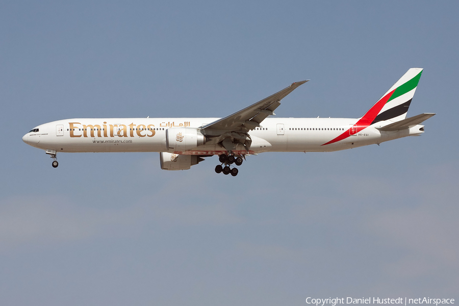 Emirates Boeing 777-31H(ER) (A6-EGI) | Photo 529279