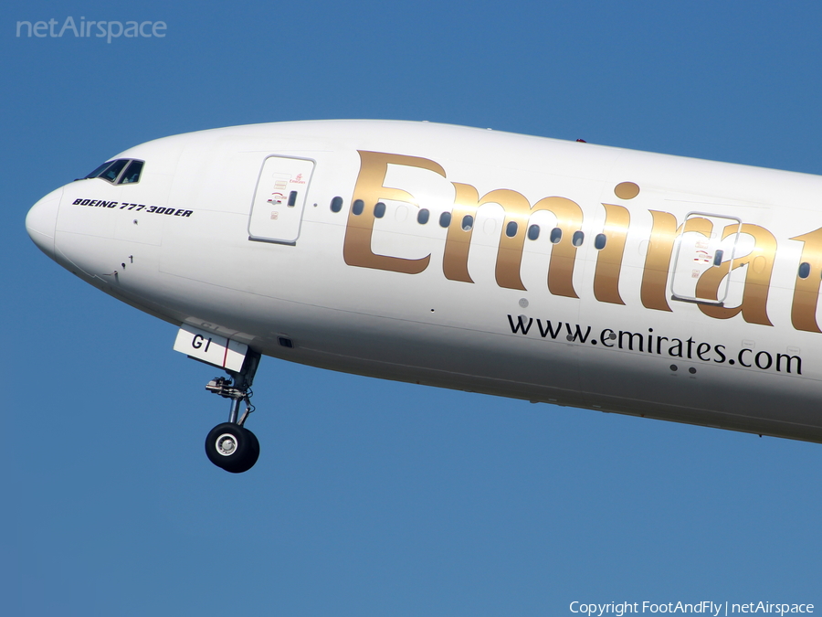 Emirates Boeing 777-31H(ER) (A6-EGI) | Photo 78018
