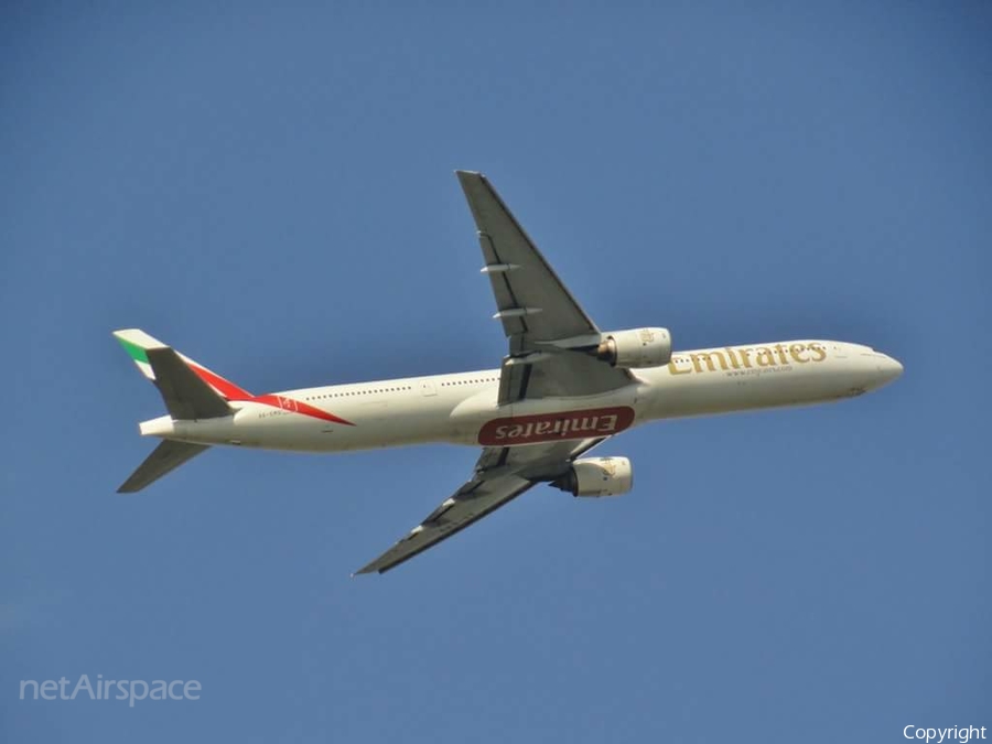 Emirates Boeing 777-31H(ER) (A6-EGJ) | Photo 77063