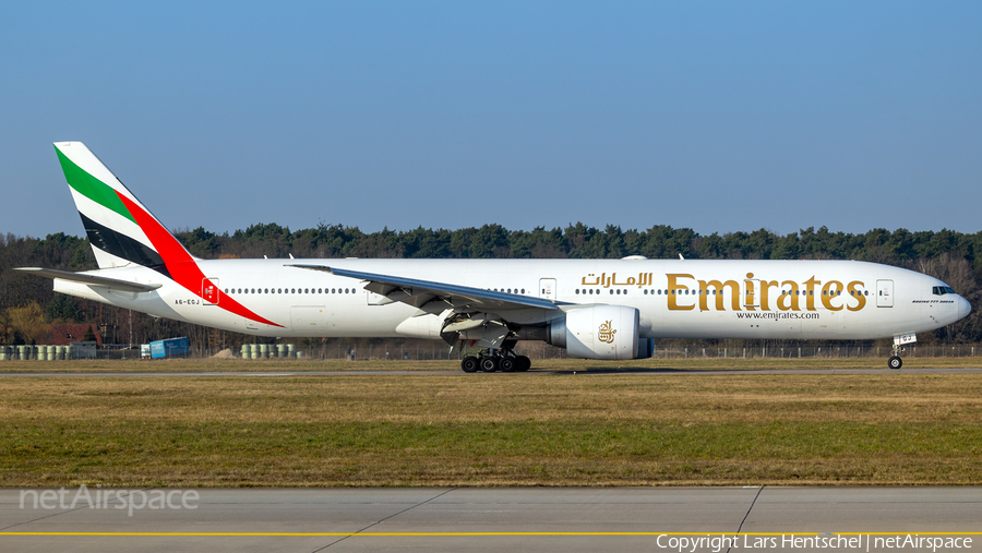 Emirates Boeing 777-31H(ER) (A6-EGJ) | Photo 668117