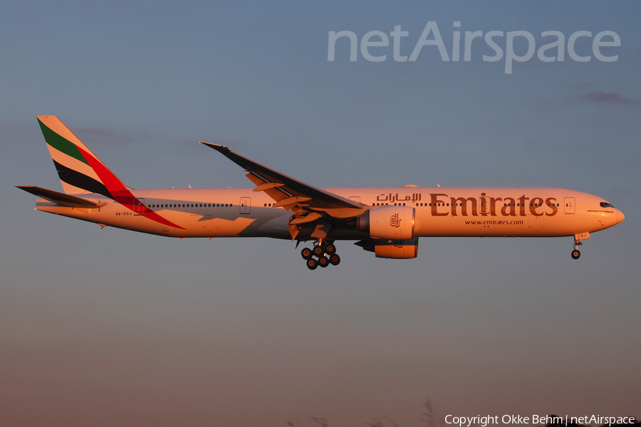 Emirates Boeing 777-31H(ER) (A6-EGJ) | Photo 162955