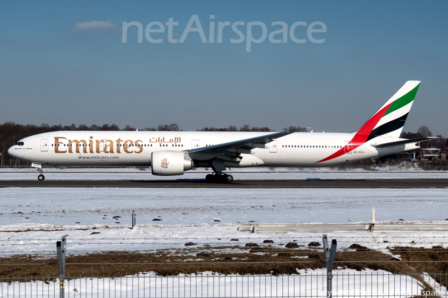 Emirates Boeing 777-31H(ER) (A6-EGJ) | Photo 22081