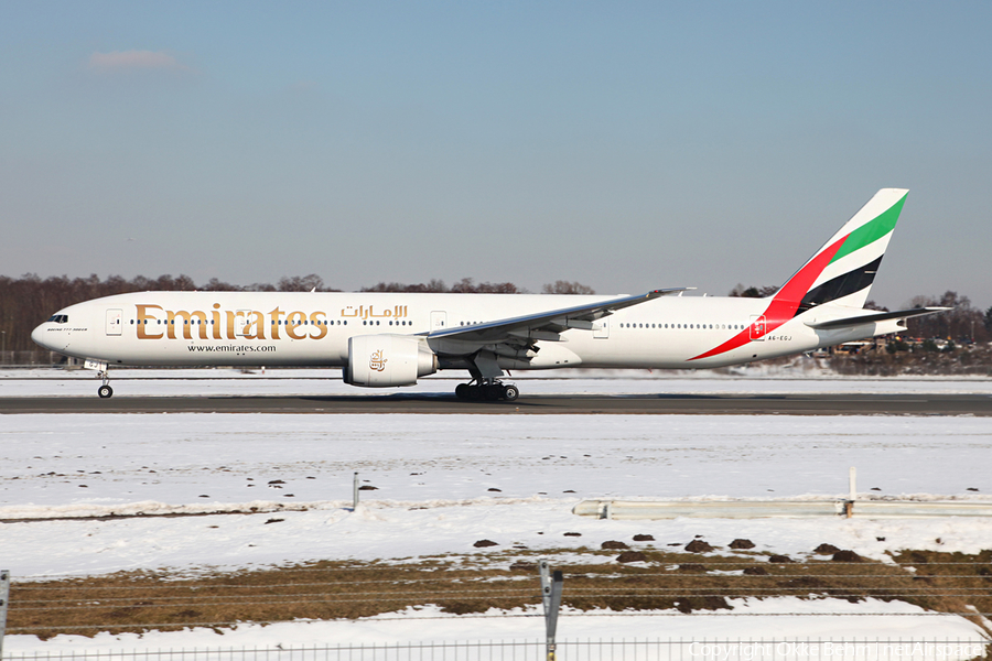 Emirates Boeing 777-31H(ER) (A6-EGJ) | Photo 36512