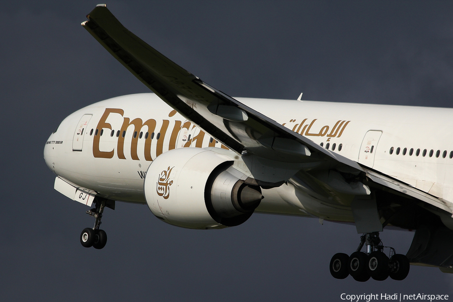Emirates Boeing 777-31H(ER) (A6-EGJ) | Photo 36878