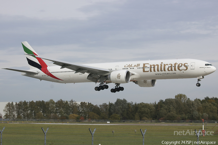 Emirates Boeing 777-31H(ER) (A6-EGJ) | Photo 46500