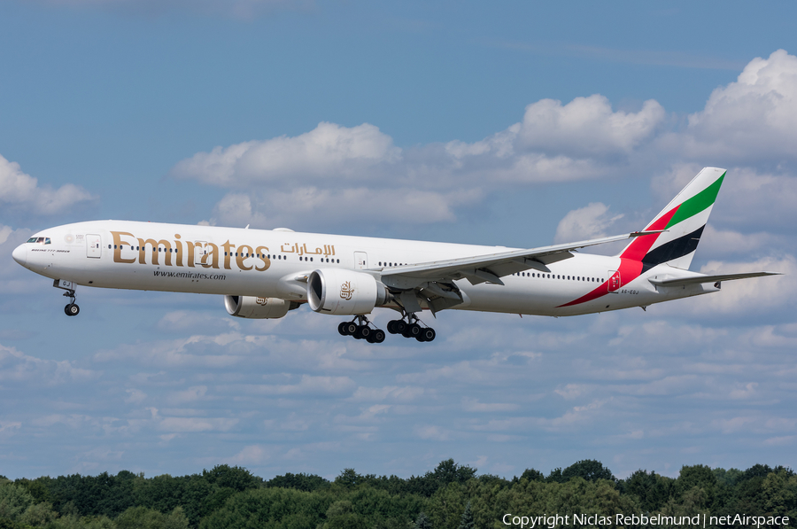 Emirates Boeing 777-31H(ER) (A6-EGJ) | Photo 257486