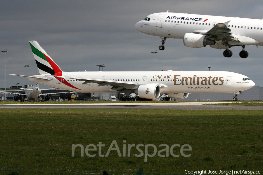 Emirates Boeing 777-31H(ER) (A6-EGJ) | Photo 583227