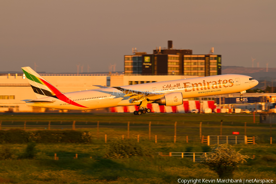 Emirates Boeing 777-31H(ER) (A6-EGK) | Photo 60759