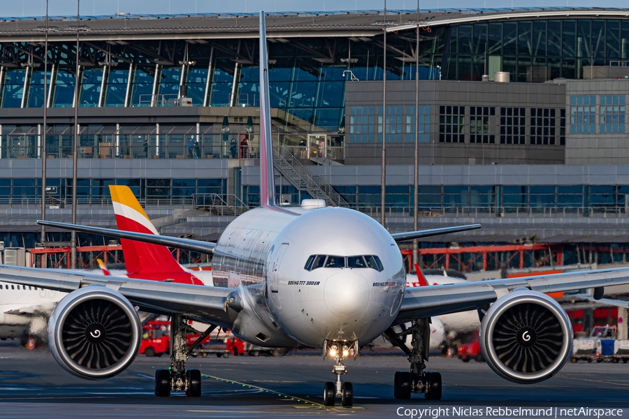 Emirates Boeing 777-31H(ER) (A6-EGK) | Photo 609779