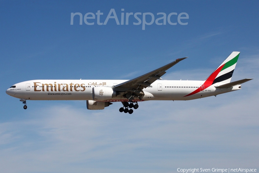 Emirates Boeing 777-31H(ER) (A6-EGL) | Photo 23658