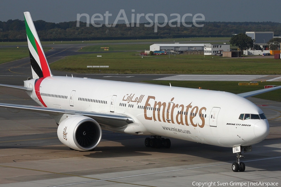 Emirates Boeing 777-31H(ER) (A6-EGL) | Photo 67624