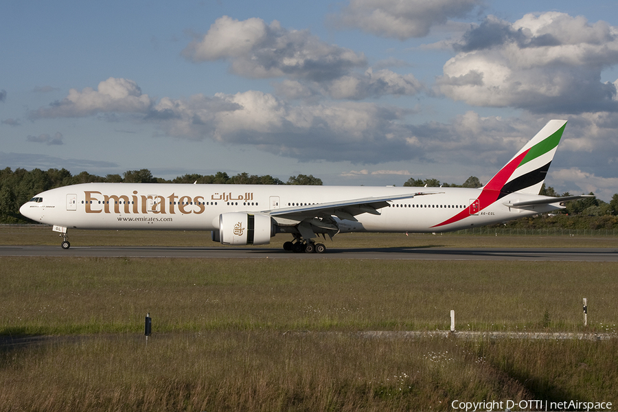Emirates Boeing 777-31H(ER) (A6-EGL) | Photo 385029