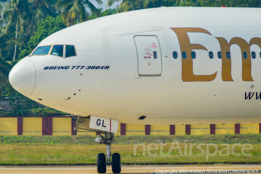 Emirates Boeing 777-31H(ER) (A6-EGL) | Photo 163275