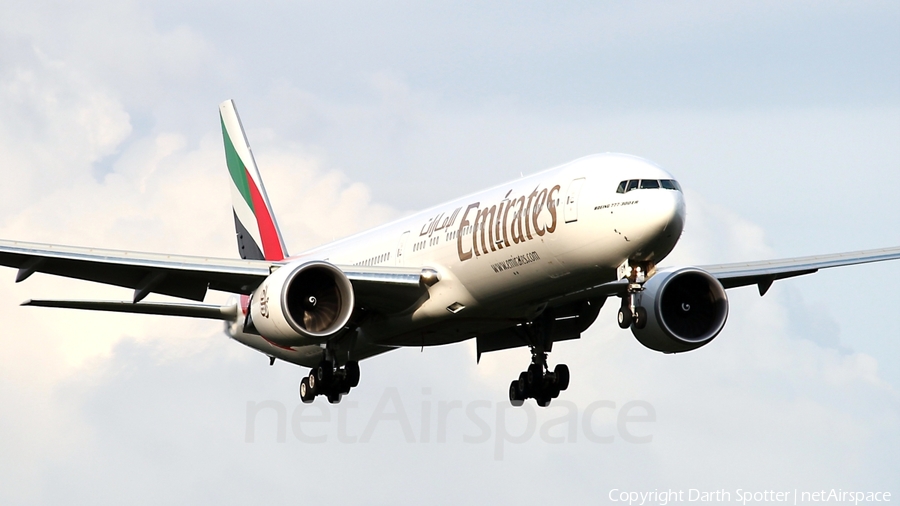 Emirates Boeing 777-31H(ER) (A6-EGM) | Photo 206763
