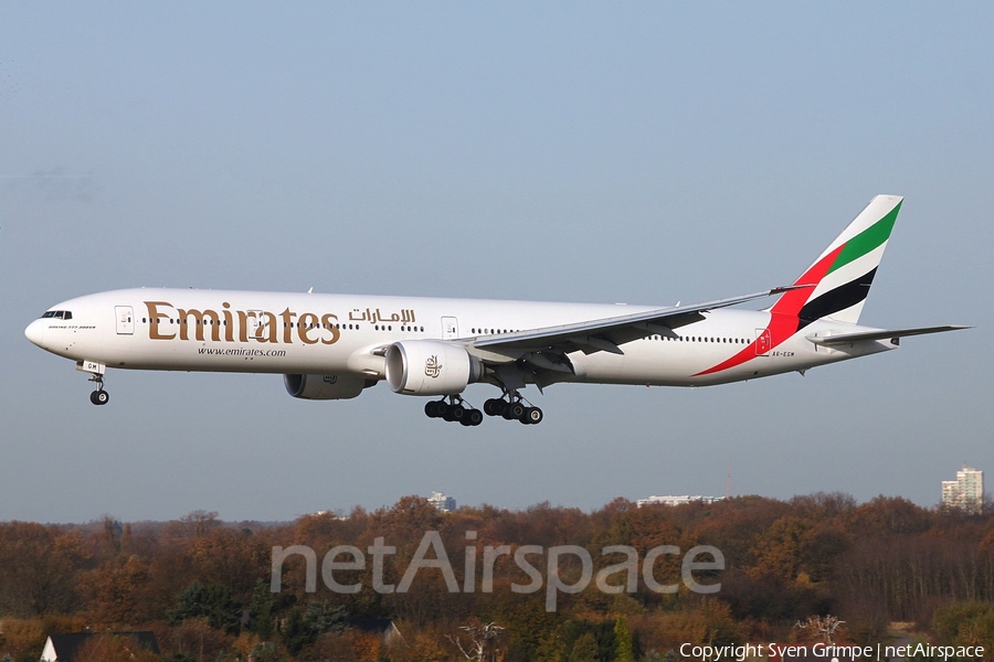 Emirates Boeing 777-31H(ER) (A6-EGM) | Photo 34209