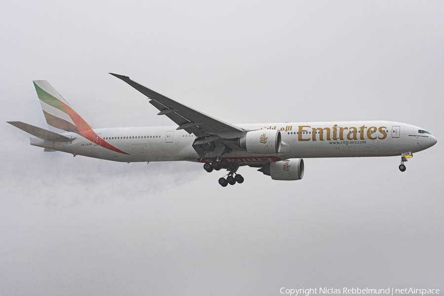 Emirates Boeing 777-31H(ER) (A6-EGM) | Photo 359728