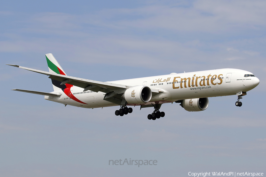 Emirates Boeing 777-31H(ER) (A6-EGM) | Photo 523708