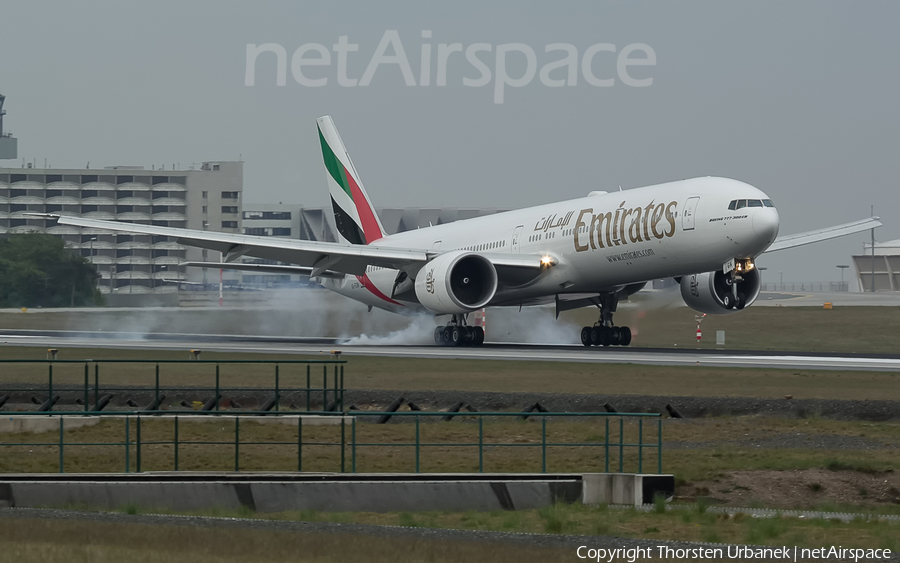 Emirates Boeing 777-31H(ER) (A6-EGN) | Photo 115957