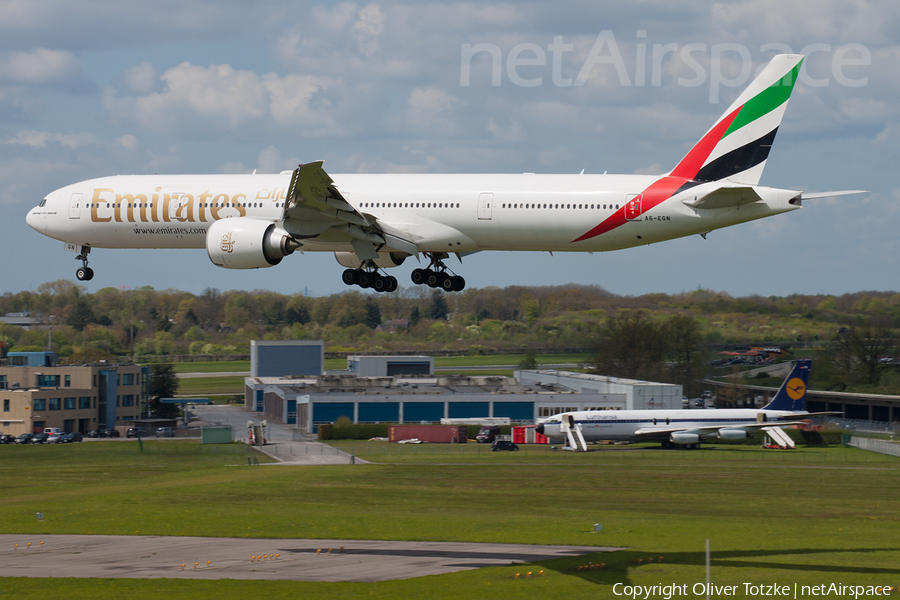 Emirates Boeing 777-31H(ER) (A6-EGN) | Photo 107152