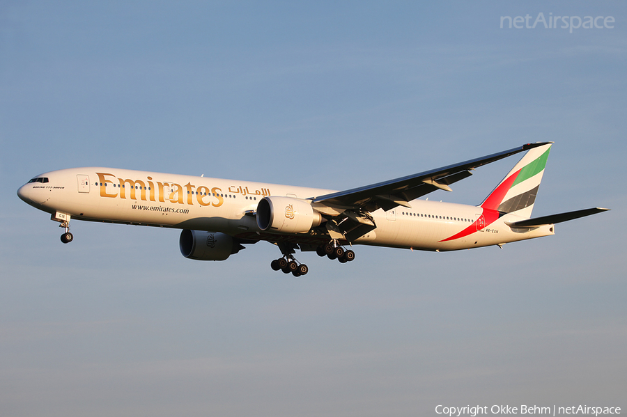 Emirates Boeing 777-31H(ER) (A6-EGN) | Photo 38533