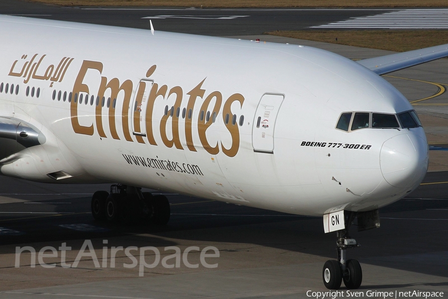 Emirates Boeing 777-31H(ER) (A6-EGN) | Photo 39394