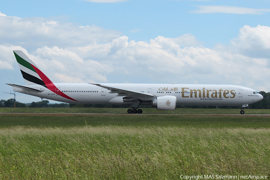 Emirates Boeing 777-31H(ER) (A6-EGN) | Photo 388518