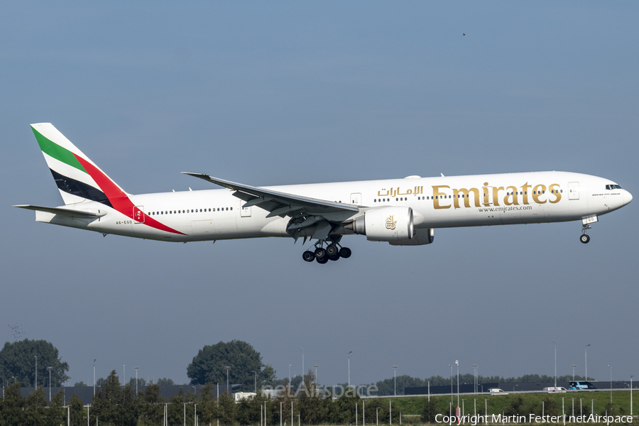 Emirates Boeing 777-31H(ER) (A6-EGO) | Photo 488474