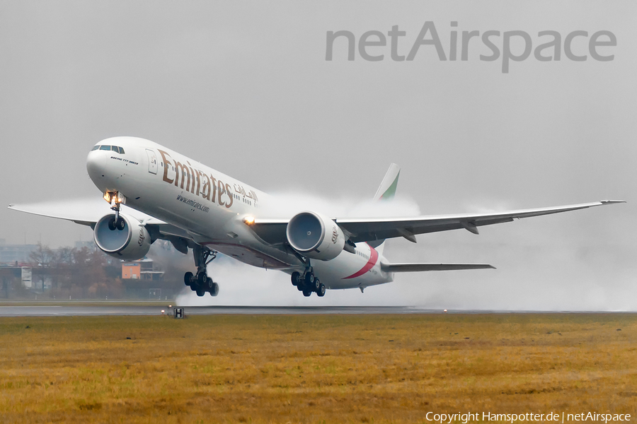 Emirates Boeing 777-31H(ER) (A6-EGP) | Photo 14369
