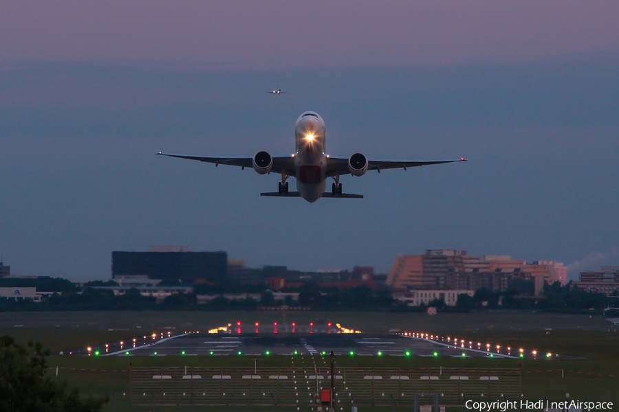 Emirates Boeing 777-31H(ER) (A6-EGP) | Photo 37377