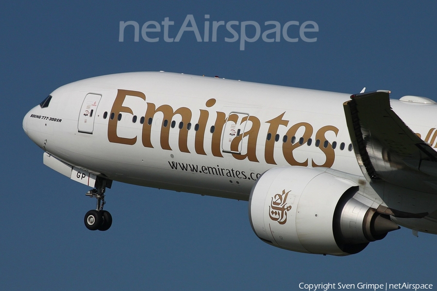 Emirates Boeing 777-31H(ER) (A6-EGP) | Photo 83105