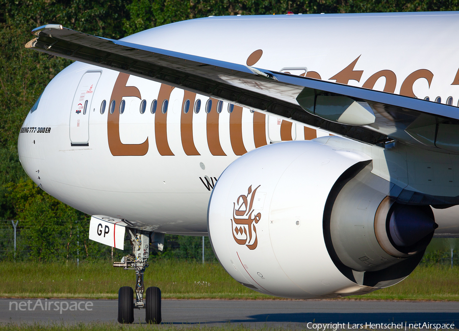 Emirates Boeing 777-31H(ER) (A6-EGP) | Photo 417140