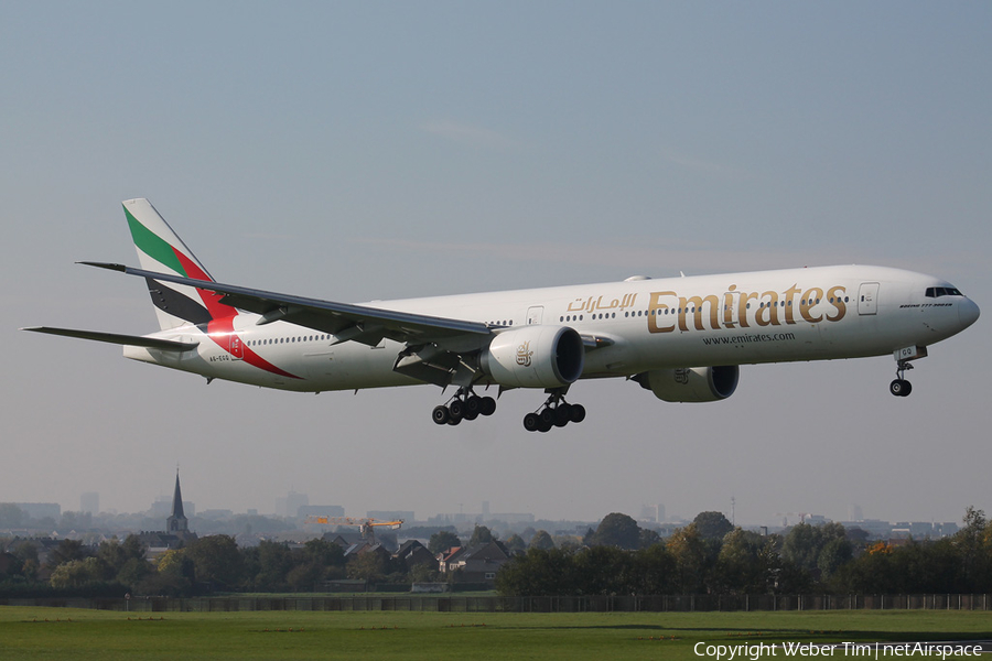Emirates Boeing 777-31H(ER) (A6-EGQ) | Photo 101104
