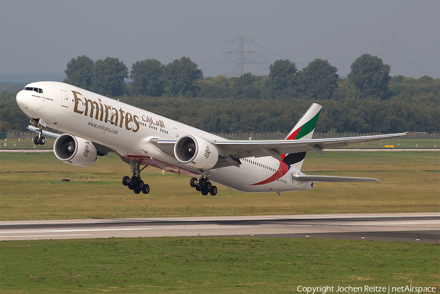Emirates Boeing 777-31H(ER) (A6-EGQ) | Photo 33340
