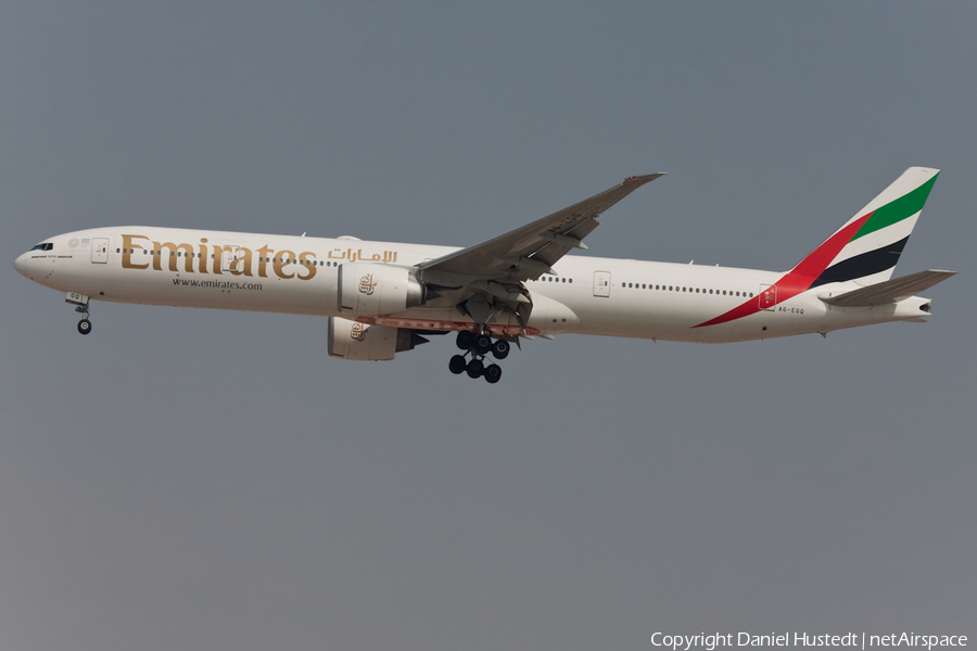 Emirates Boeing 777-31H(ER) (A6-EGQ) | Photo 415603