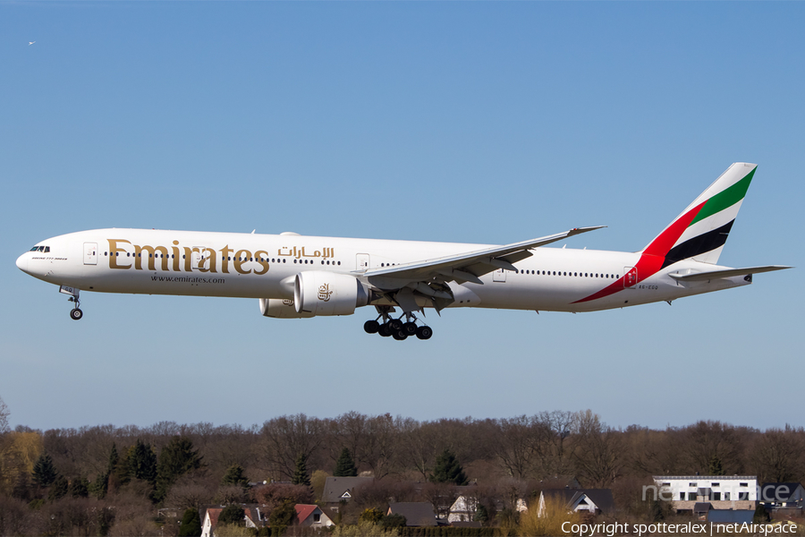 Emirates Boeing 777-31H(ER) (A6-EGQ) | Photo 103838