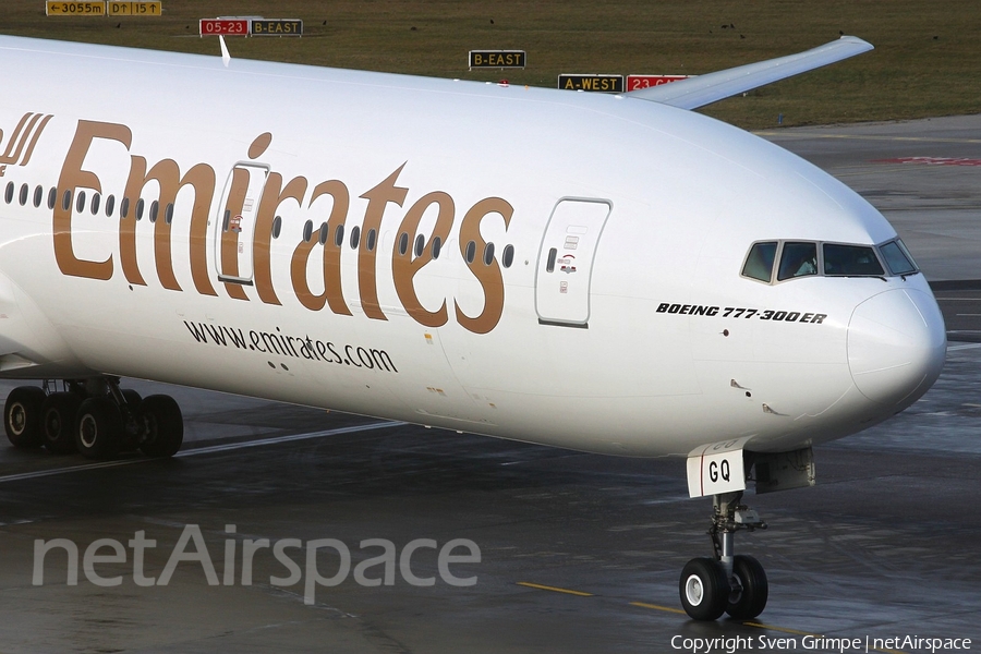 Emirates Boeing 777-31H(ER) (A6-EGQ) | Photo 17659