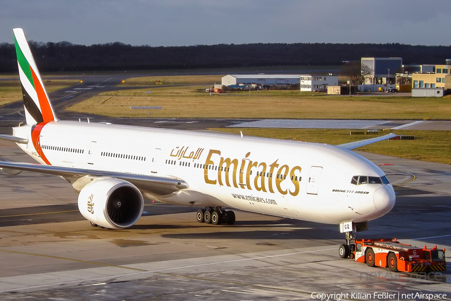 Emirates Boeing 777-31H(ER) (A6-EGQ) | Photo 437526